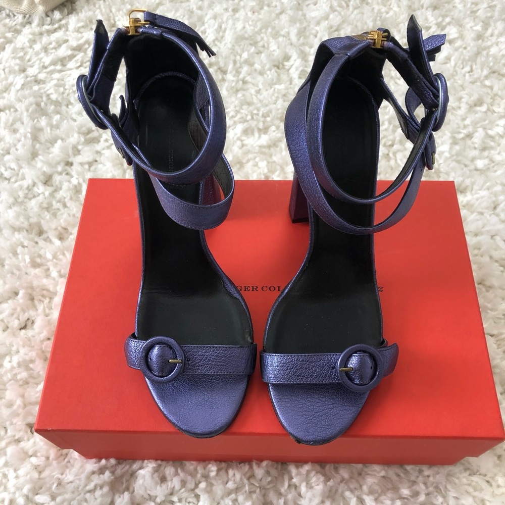 Hilfiger Collection metallic purple heels